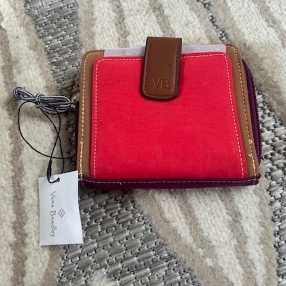 Vera Bradley Handbags - NWT Vera Bradley RFID Pocket Wallet